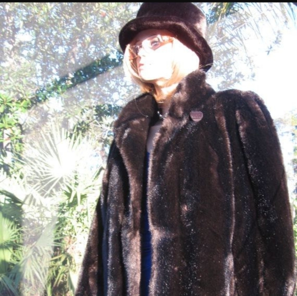 WOMEN LOVELY PLUSH BROWN FAUX Fur Coat LUXURY VEGAN FRIENDLY FUR SIZE MEDIUM